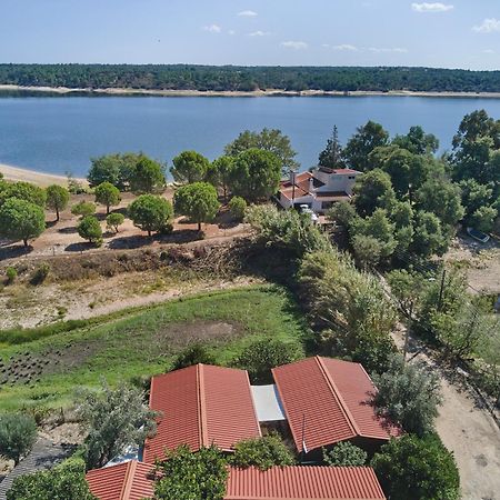 Lakeside Cabin Oasis W/ Ac, By Timecooler Montargil Εξωτερικό φωτογραφία